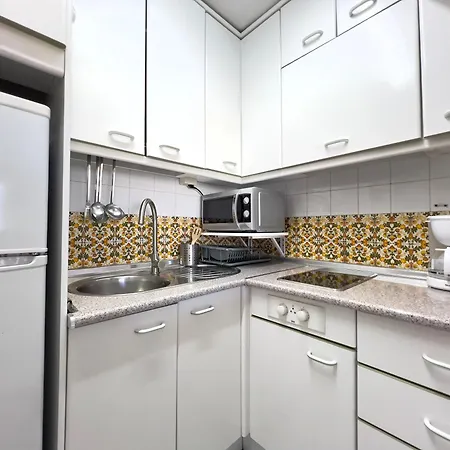 Apartment En Carihuela Con Vistas Y Plaza De Garaje, Nucleo Cristal Torremolinos